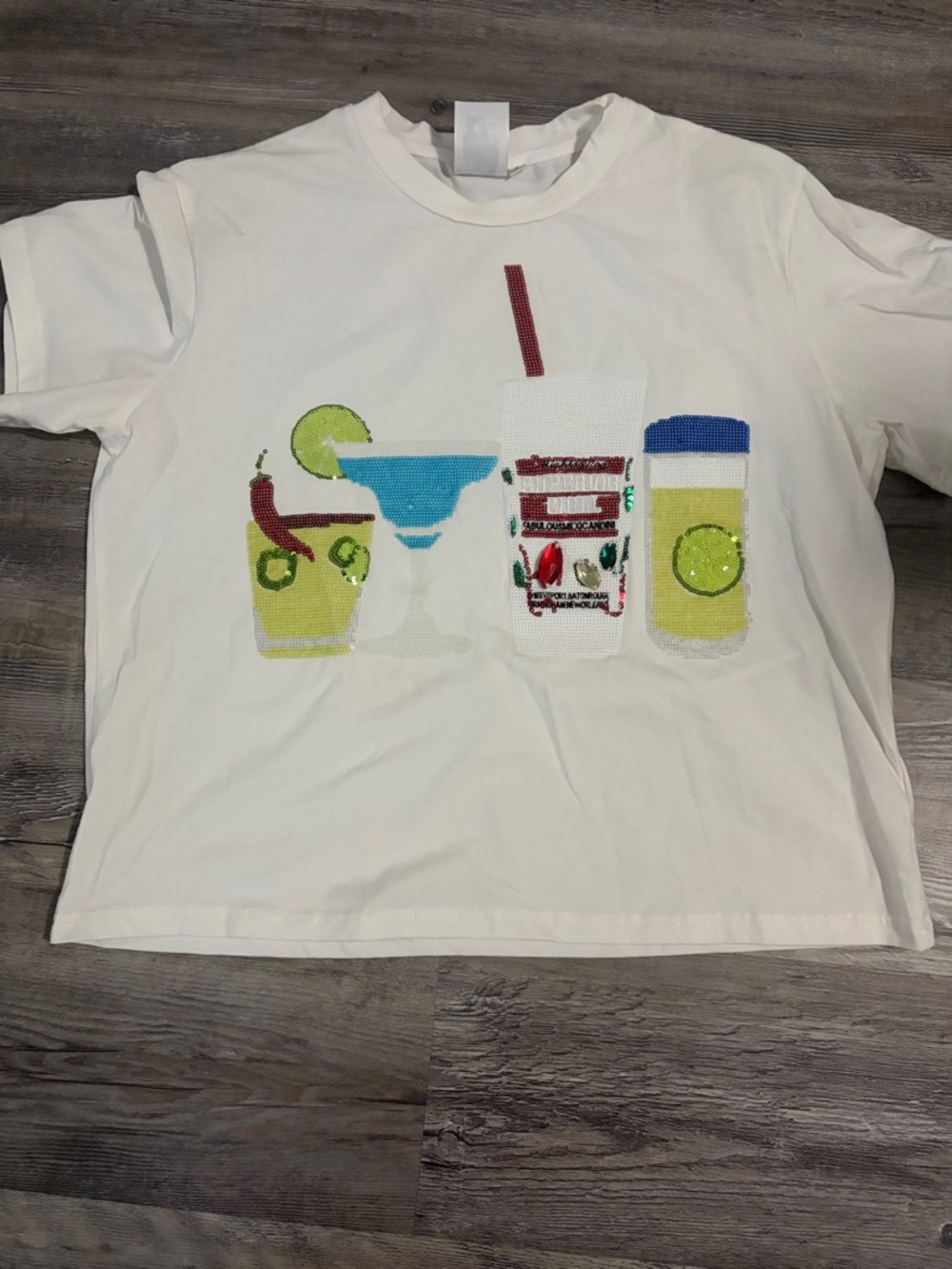 QUEEN OF SPARKLES White Short-Sleeve Tee with Colorful Sequin Drink Motifs